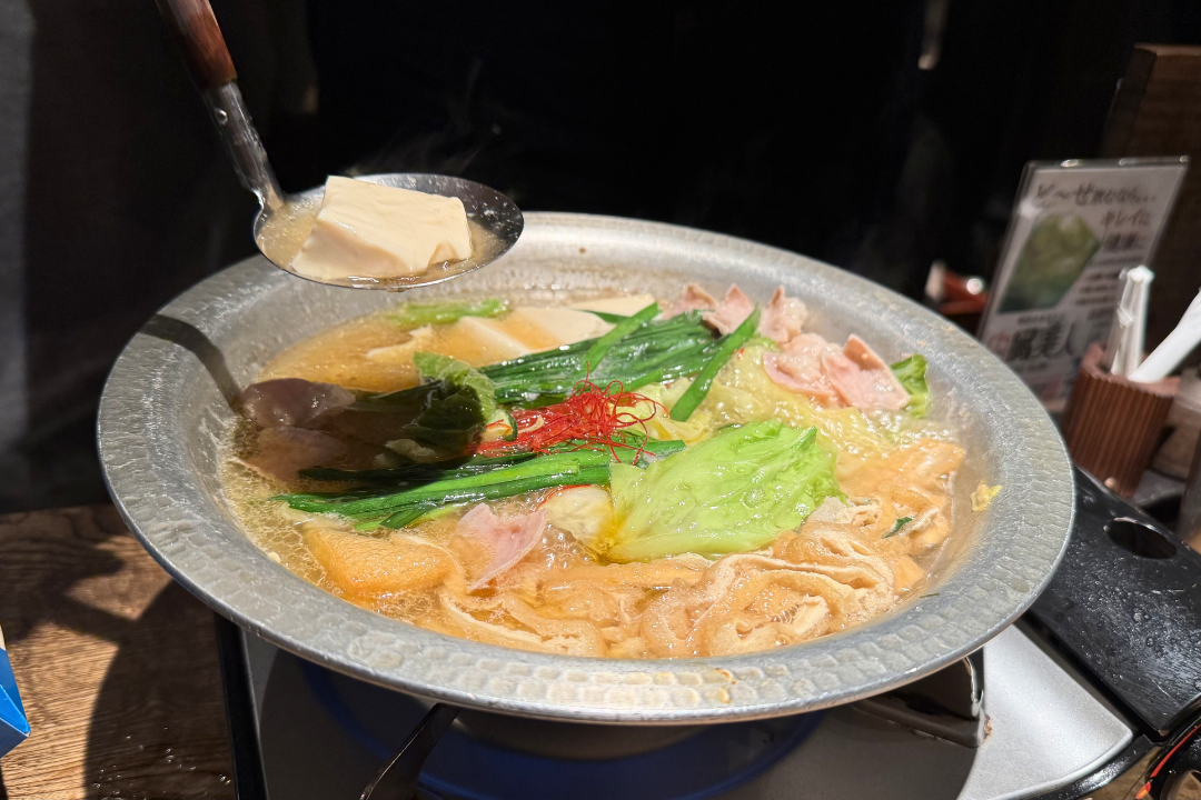 Steaming hot pot with beef and pork offal