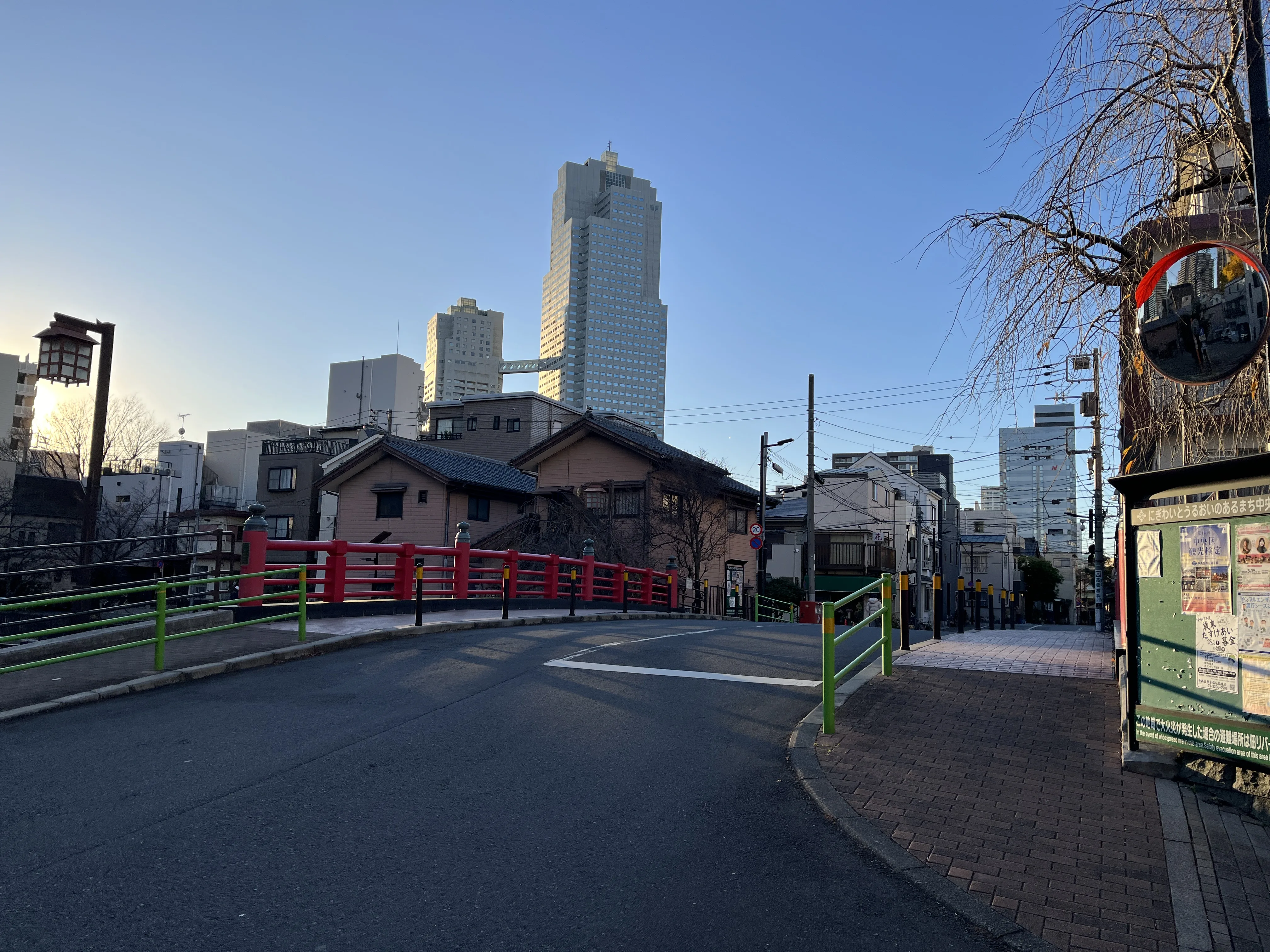 Red bridge on the way to Sumiyoshi Shrine, en route to teamLab Planets TOKYO