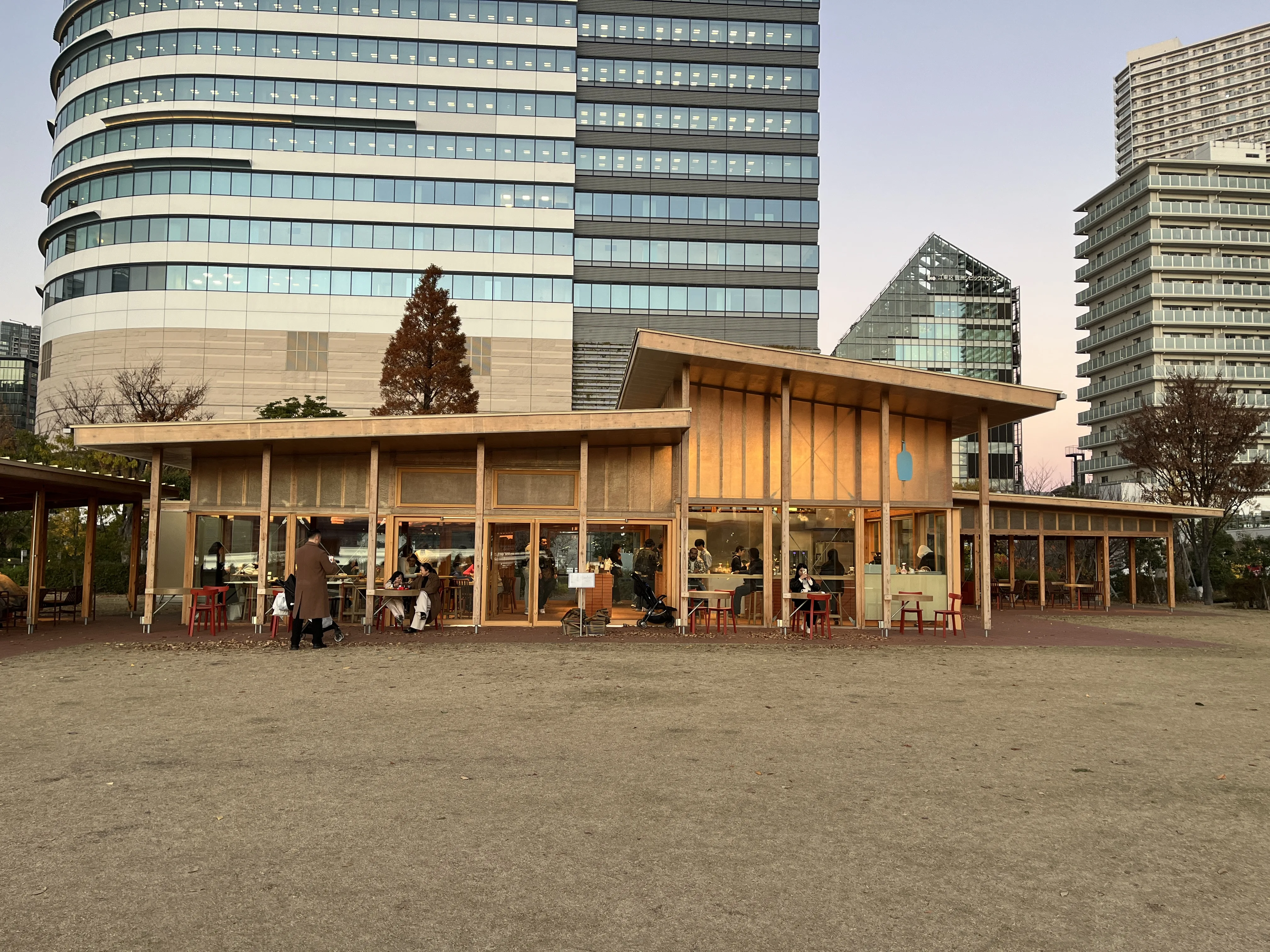 Blue Bottle Coffee at Toyosu Park, last coffee stop before teamLab Planets TOKYO