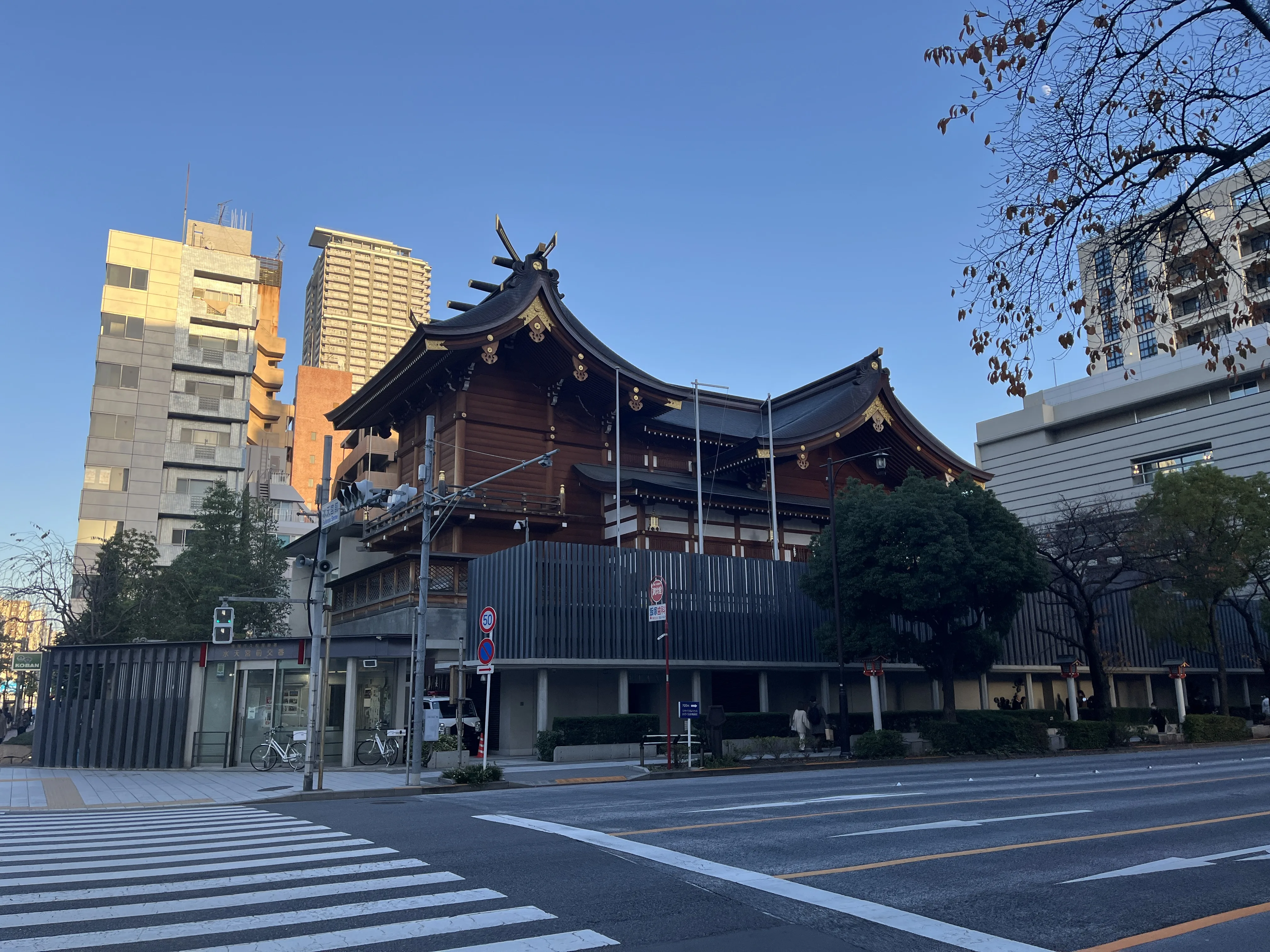 Distant view of Suitengu showing its impressive presence